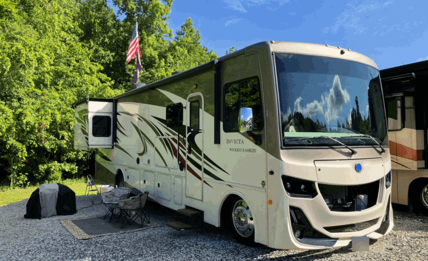 2022 Holiday Rambler Invicta 34MB